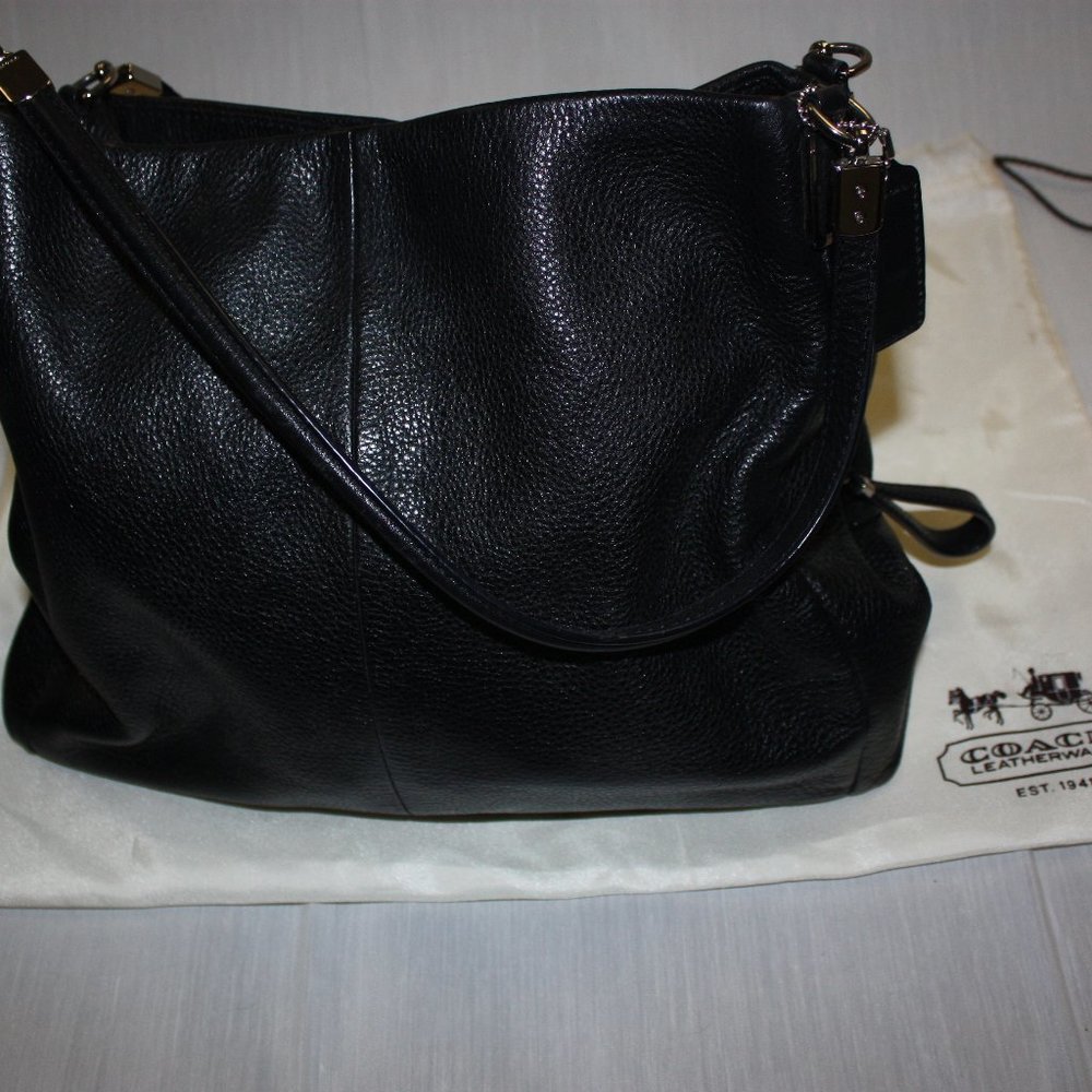 Coach purse with dust bag